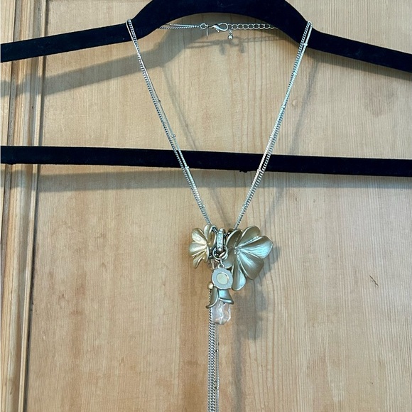 (Bundle 2 for $20) Express Gold Floral Charm Necklace - Early 2000’s Vintage - Picture 4 of 5